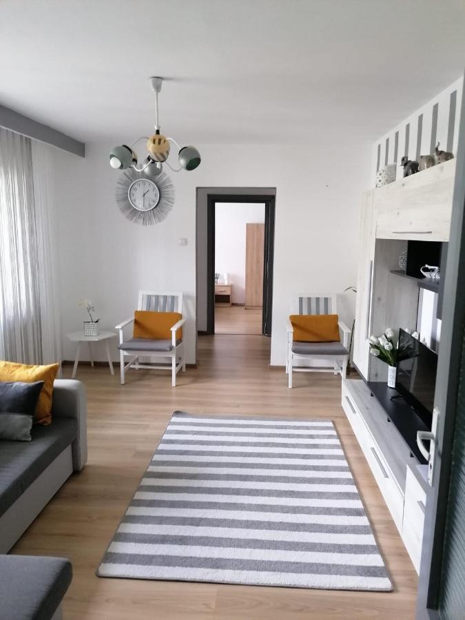 Apartament Alexia Lägenhet Orşova Exteriör bild